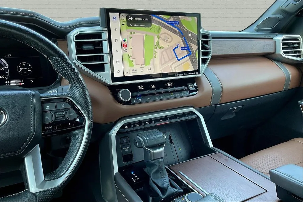 Toyota Tundra photo 9