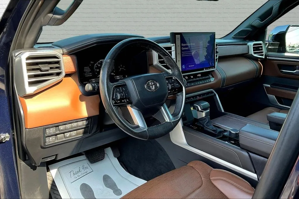 Toyota Tundra photo 16