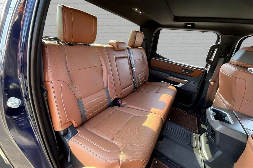 Toyota Tundra photo 24