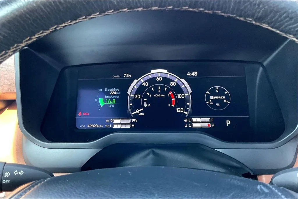 Toyota Tundra photo 13