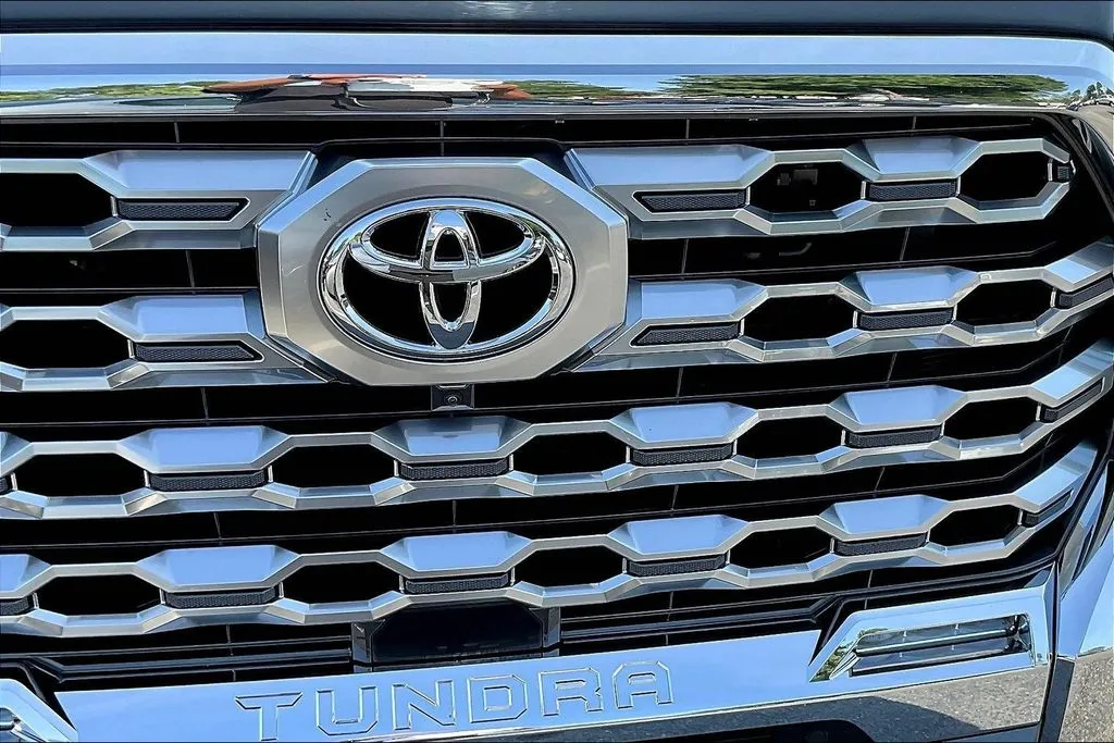 Toyota Tundra photo 30