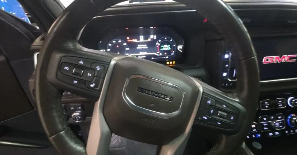 GMC Yukon XL photo 3