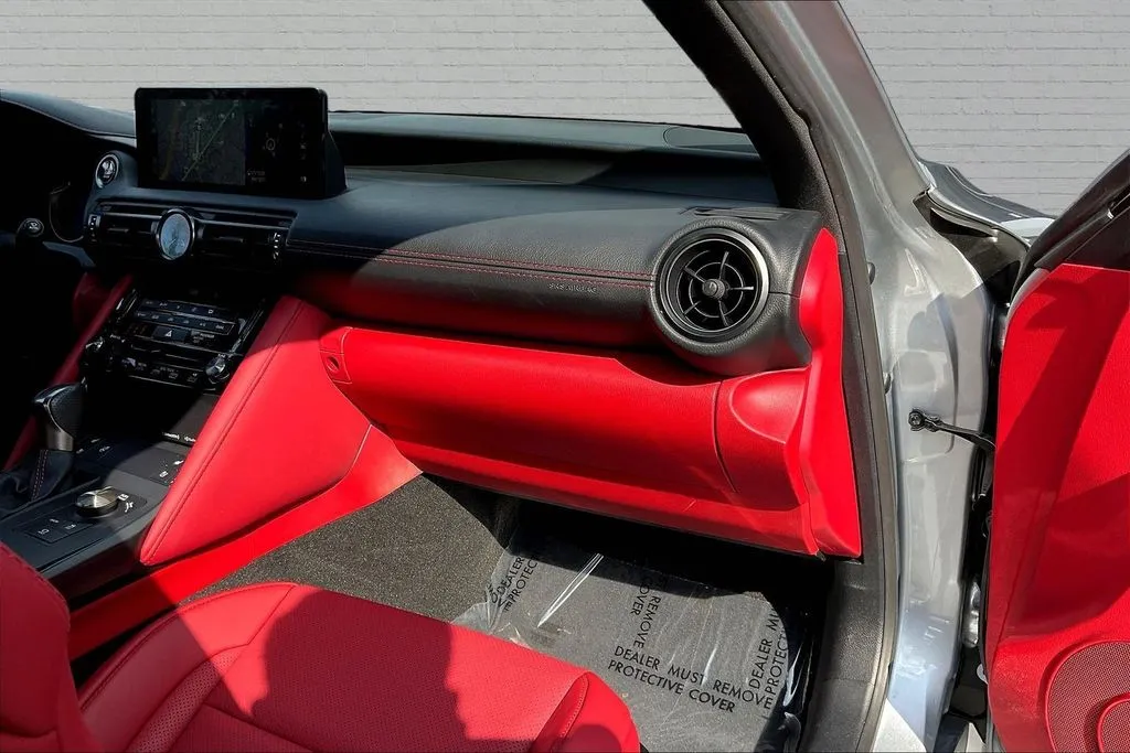 Lexus IS photo 24