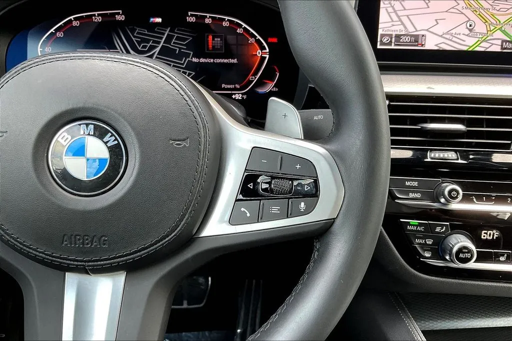 BMW 5 Series photo 11