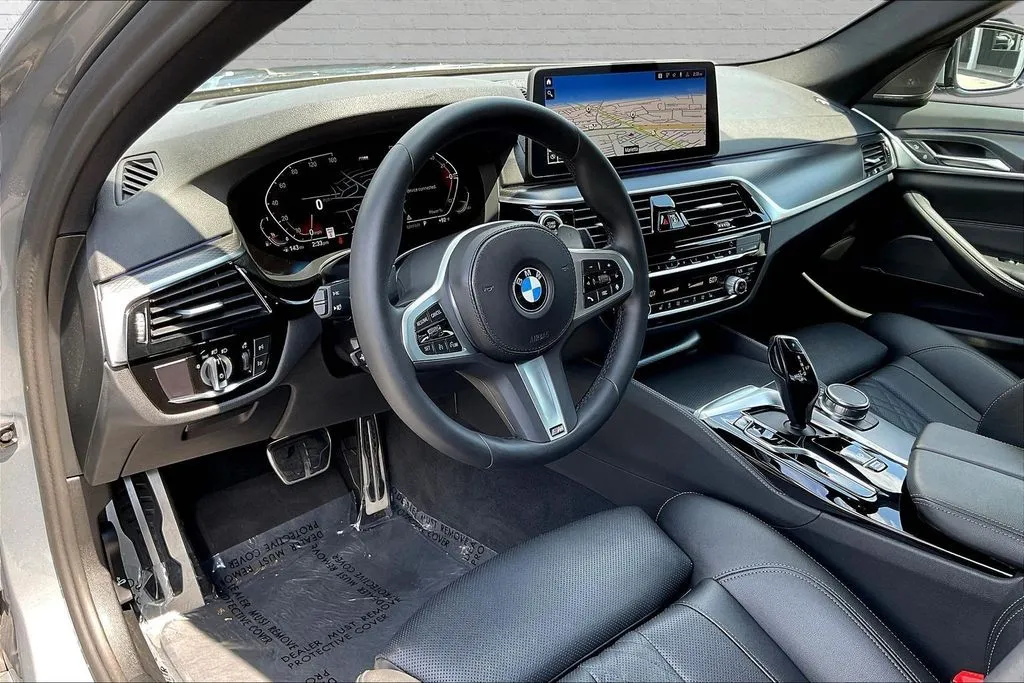 BMW 5 Series photo 15