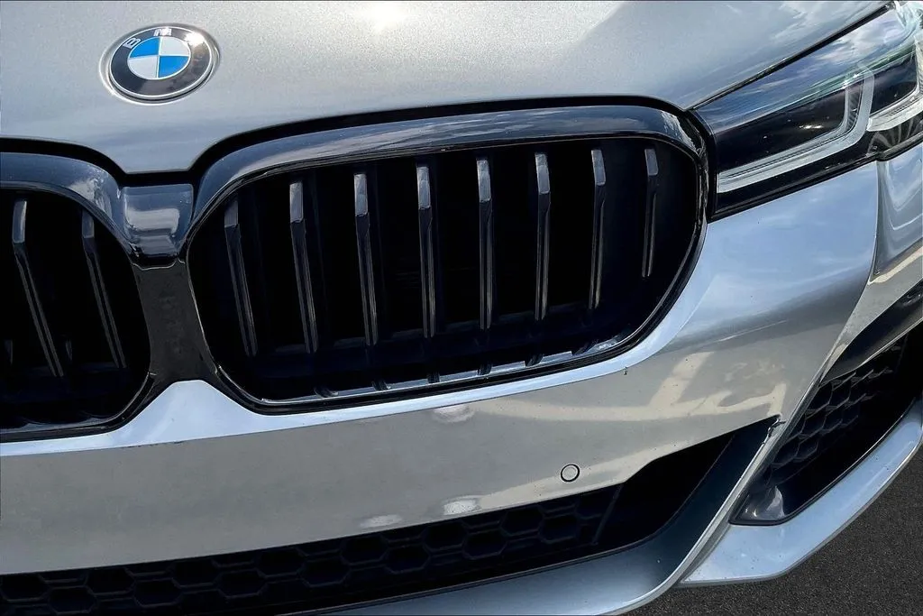 BMW 5 Series photo 29