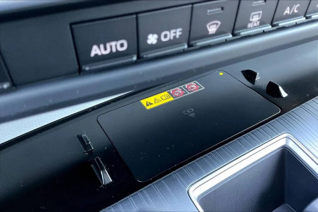 Toyota Sienna photo 16