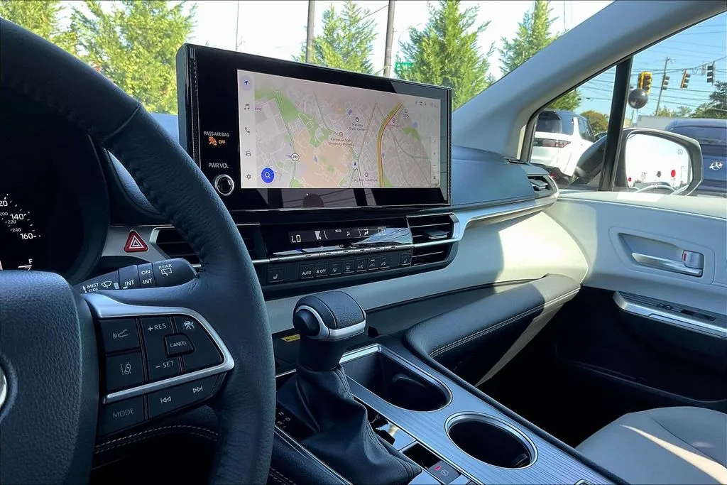 Toyota Sienna photo 15