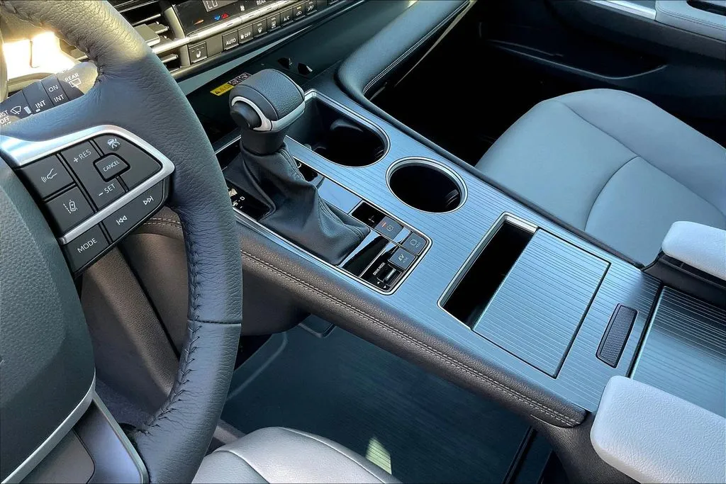 Toyota Sienna photo 18