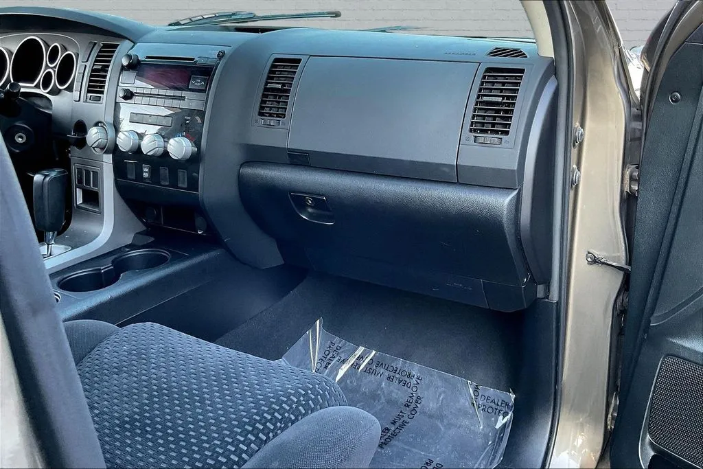 Toyota Tundra photo 6