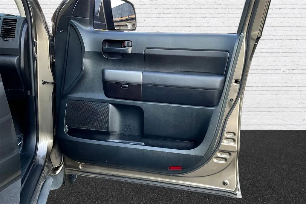 Toyota Tundra photo 7