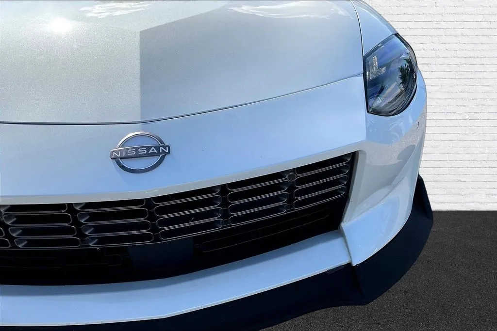 Nissan Z photo 25