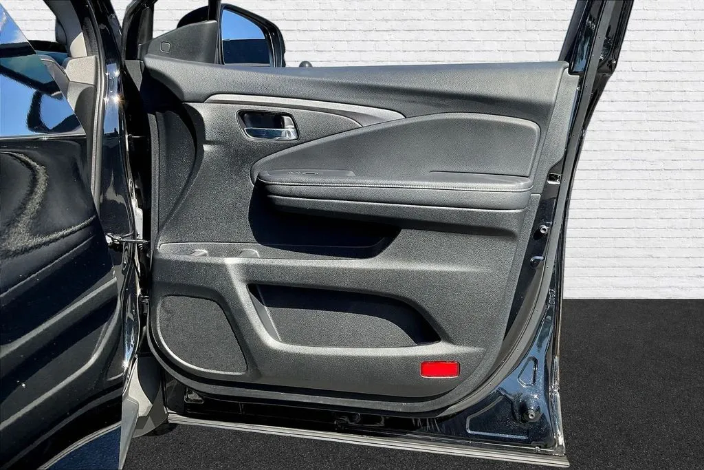 Honda Ridgeline photo 25