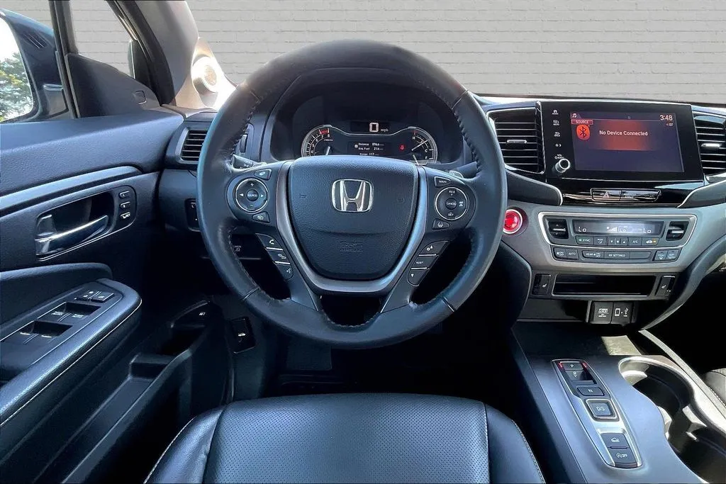 Honda Ridgeline photo 8