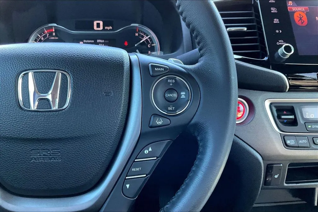 Honda Ridgeline photo 11