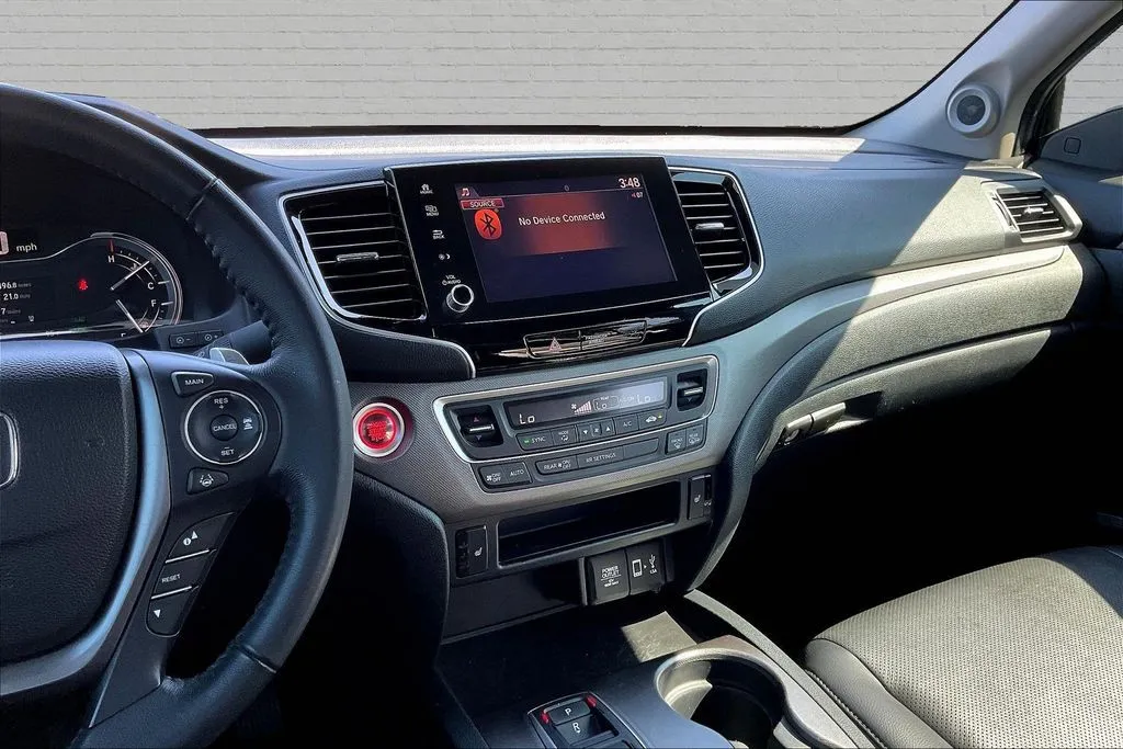 Honda Ridgeline photo 9