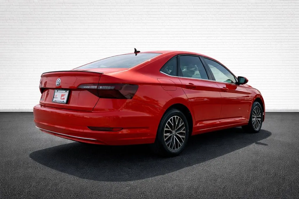 Volkswagen Jetta photo 4