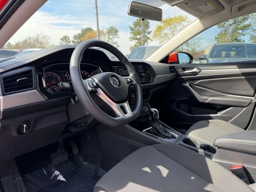 Volkswagen Jetta photo 9