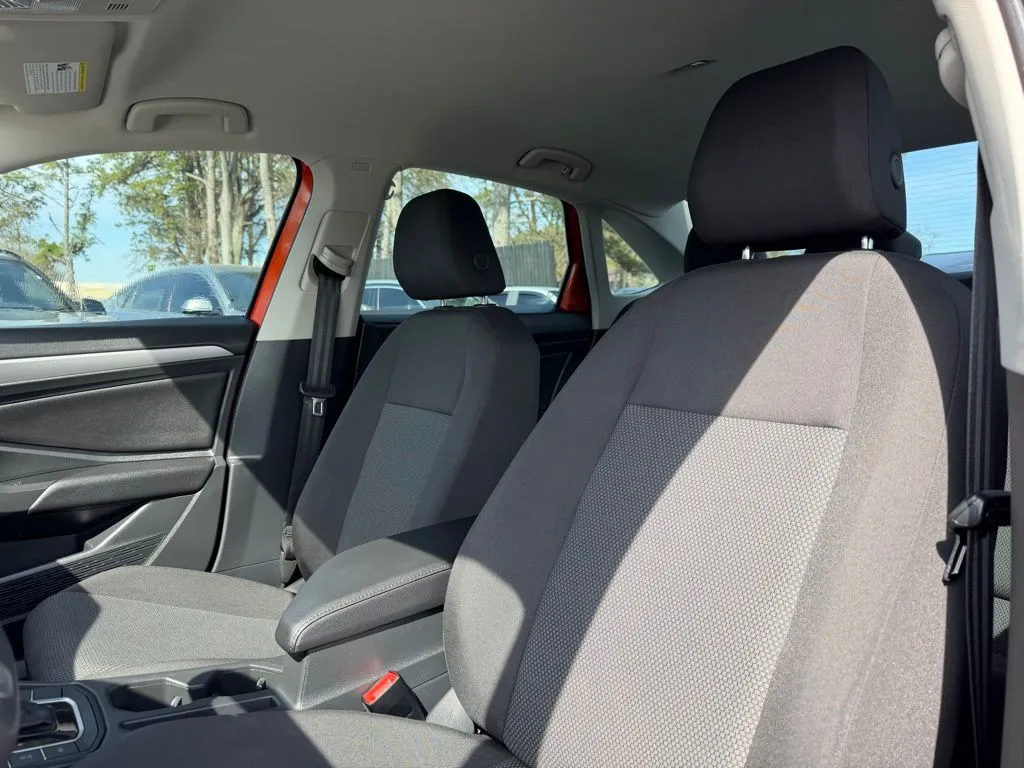 Volkswagen Jetta photo 11