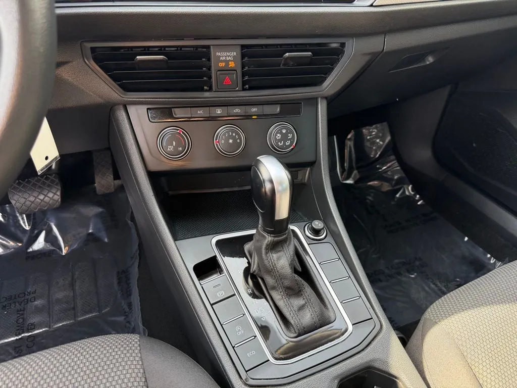Volkswagen Jetta photo 19