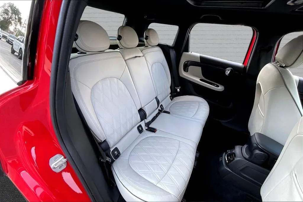 Mini Cooper S Countryman photo 23