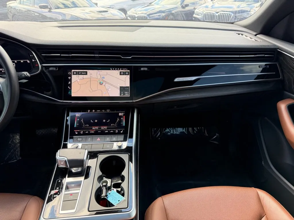 Audi Q8 photo 29