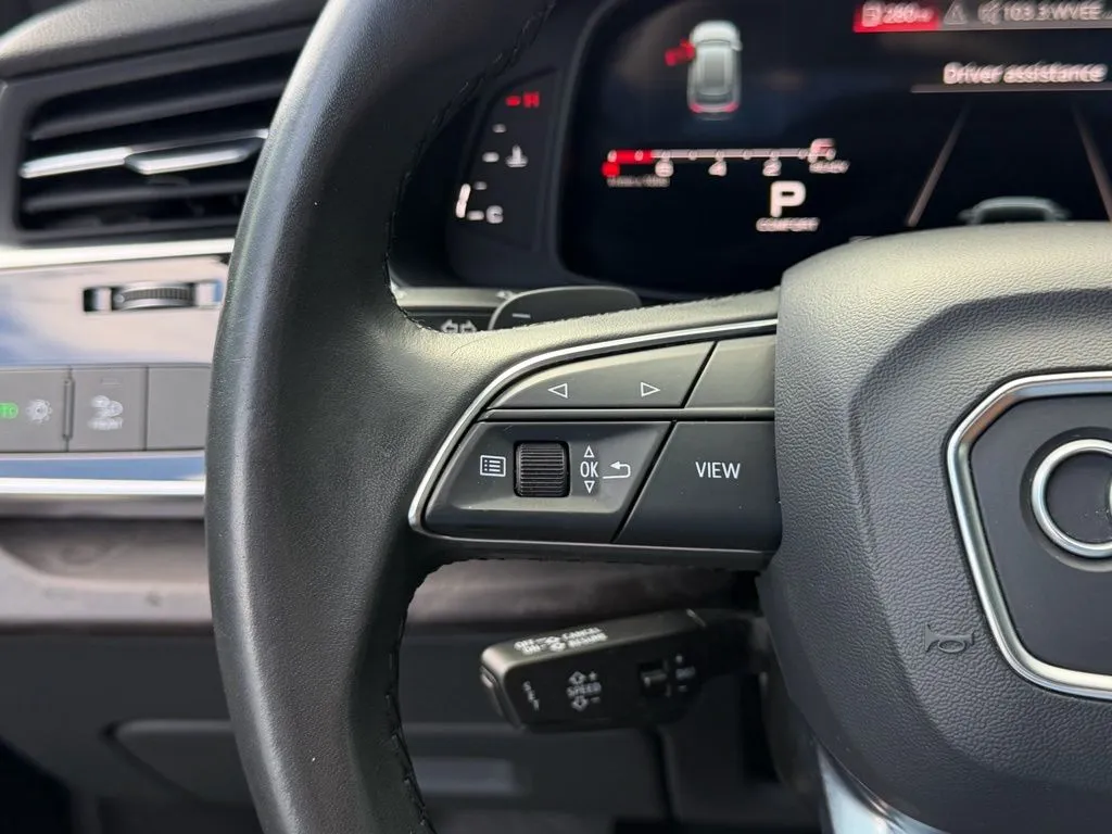 Audi Q8 photo 17