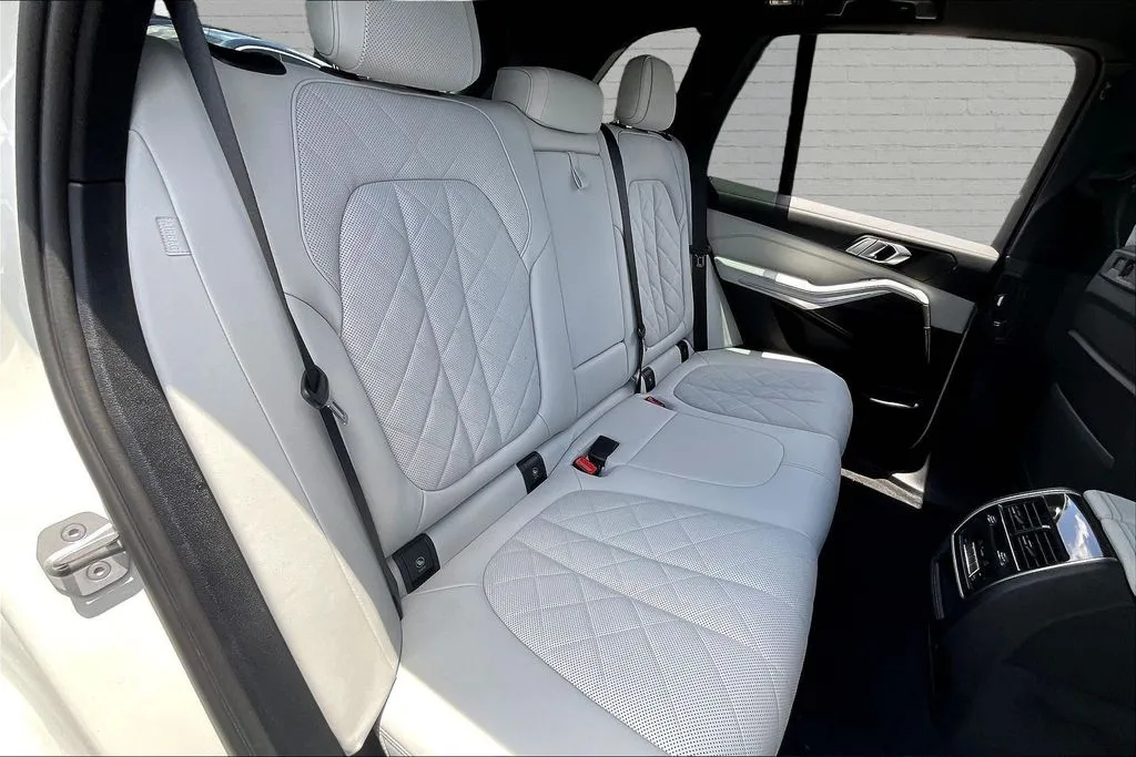 BMW X5 photo 16