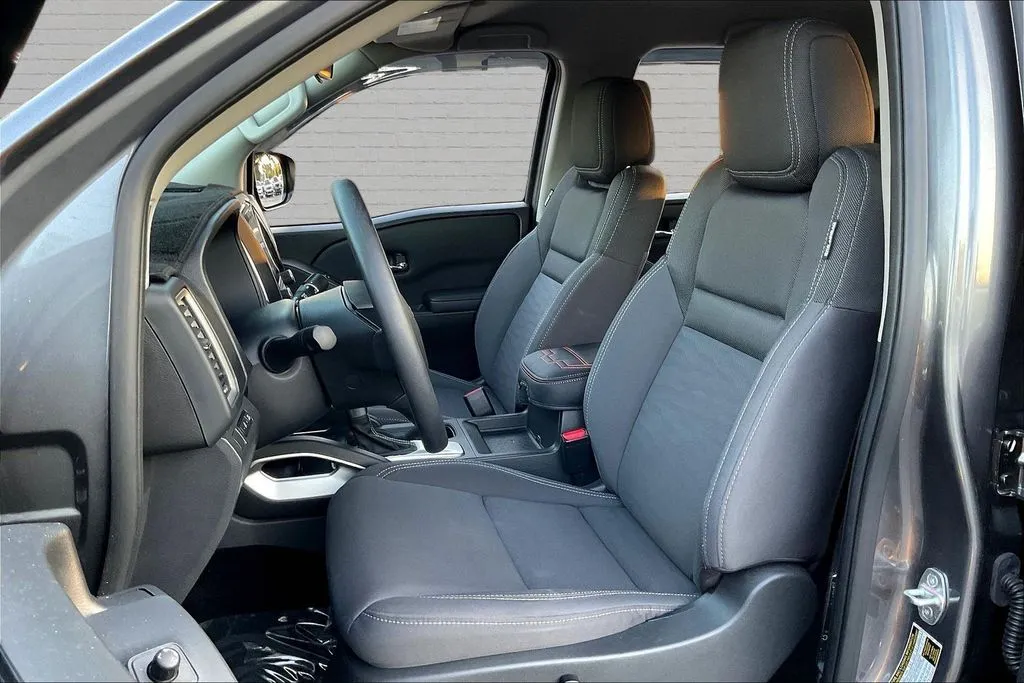 Nissan Frontier photo 20