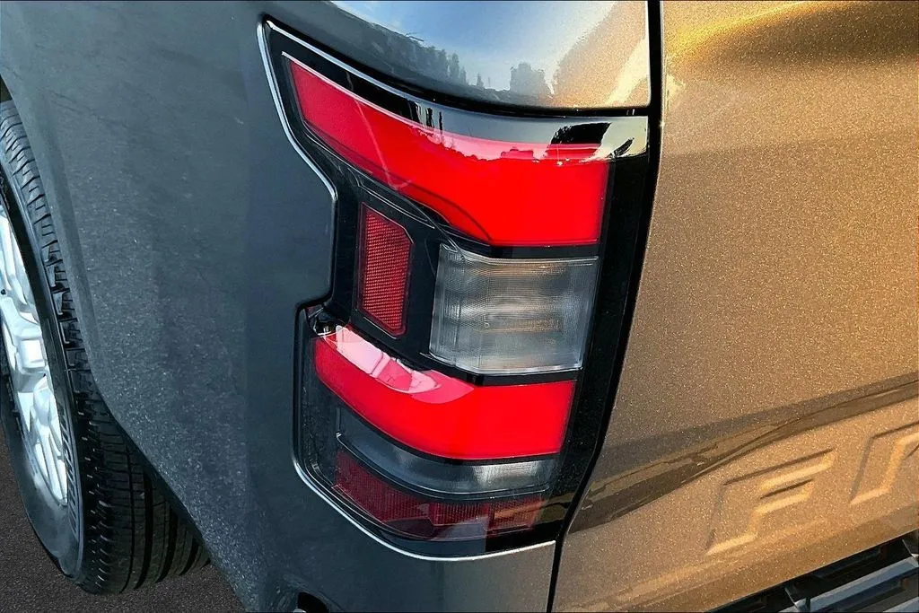 Nissan Frontier photo 22