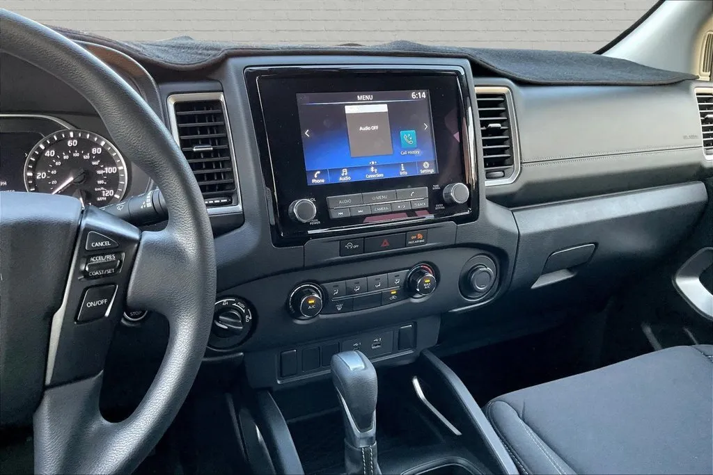 Nissan Frontier photo 9