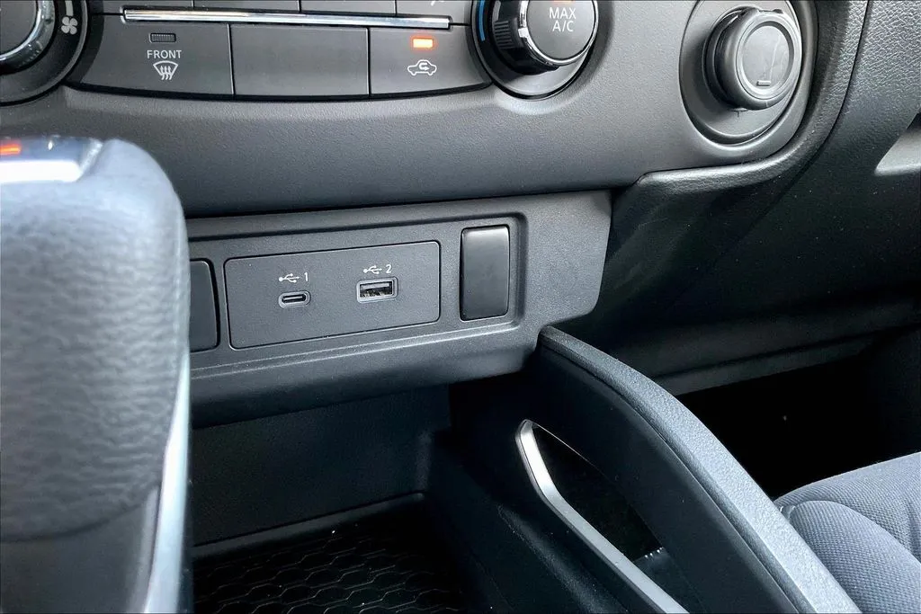 Nissan Frontier photo 15