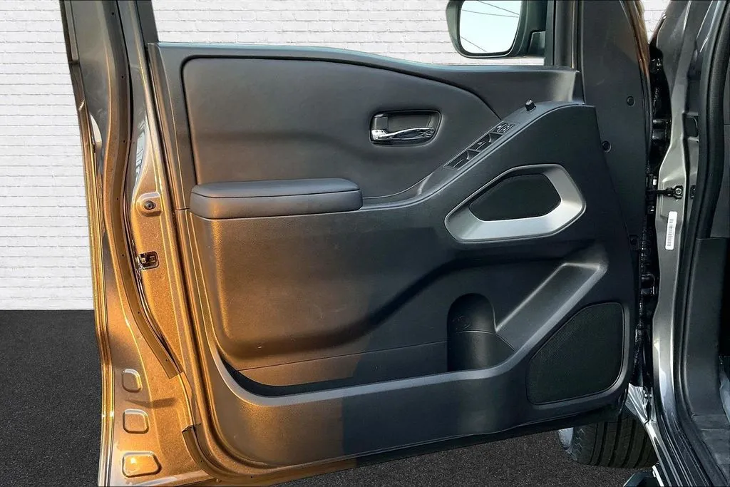 Nissan Frontier photo 19