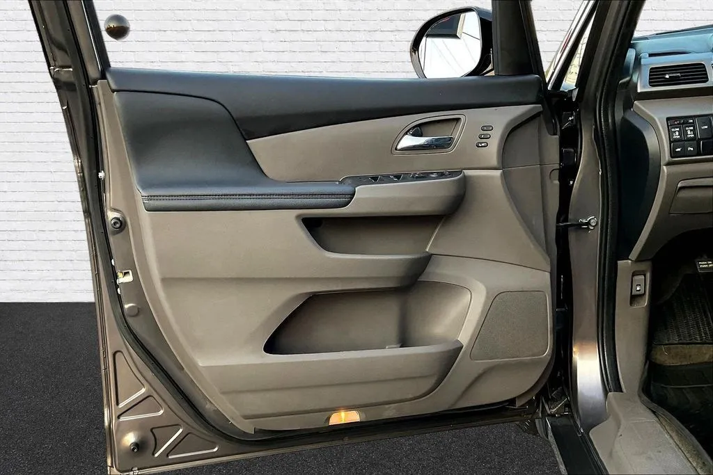 Honda Odyssey photo 15