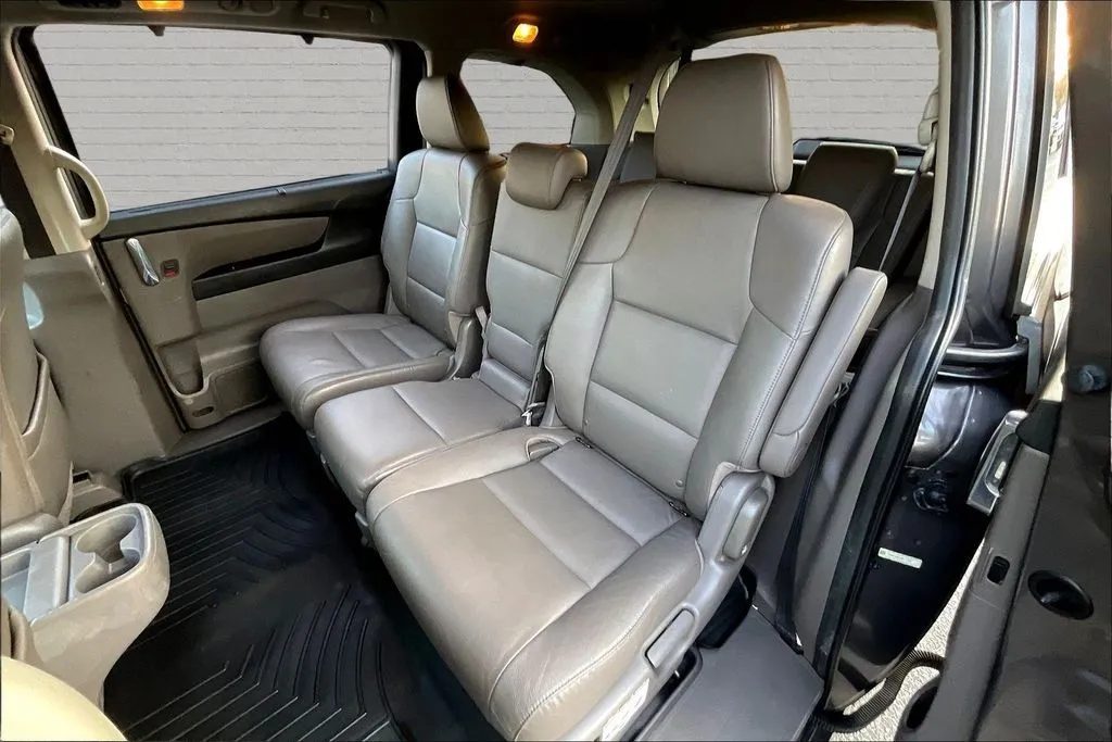 Honda Odyssey photo 17