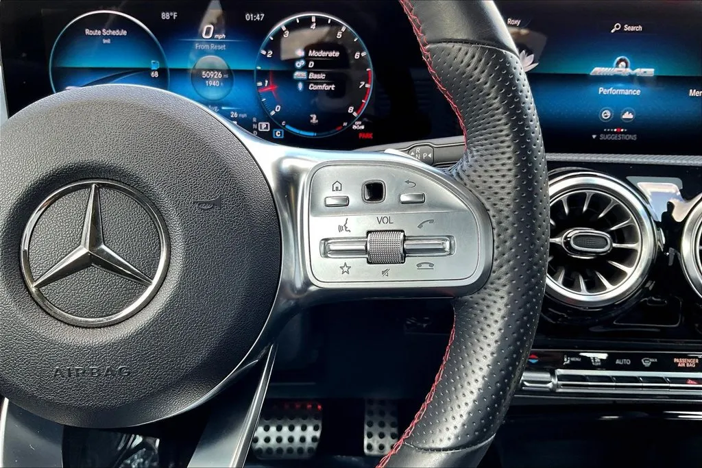 Mercedes-Benz CLA photo 11