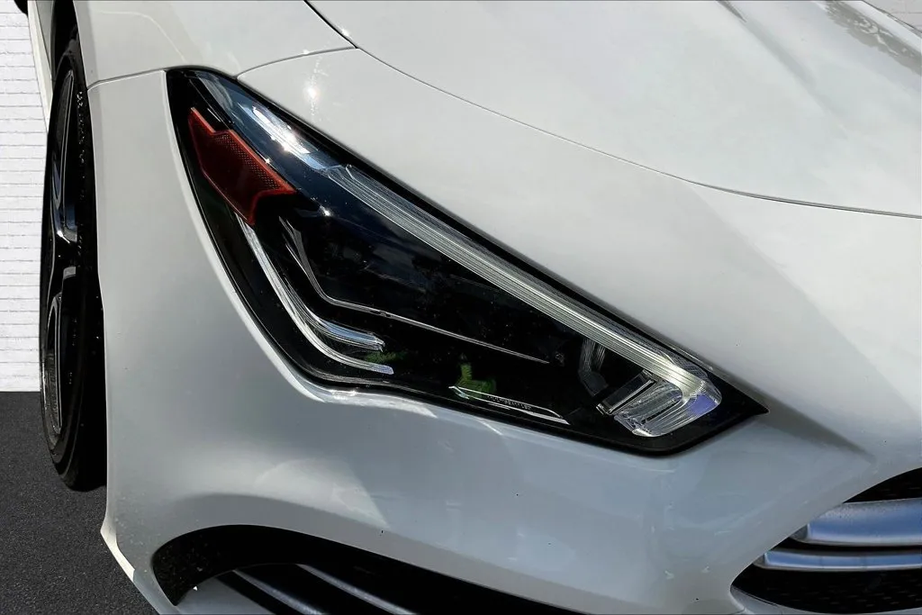 Mercedes-Benz CLA photo 25