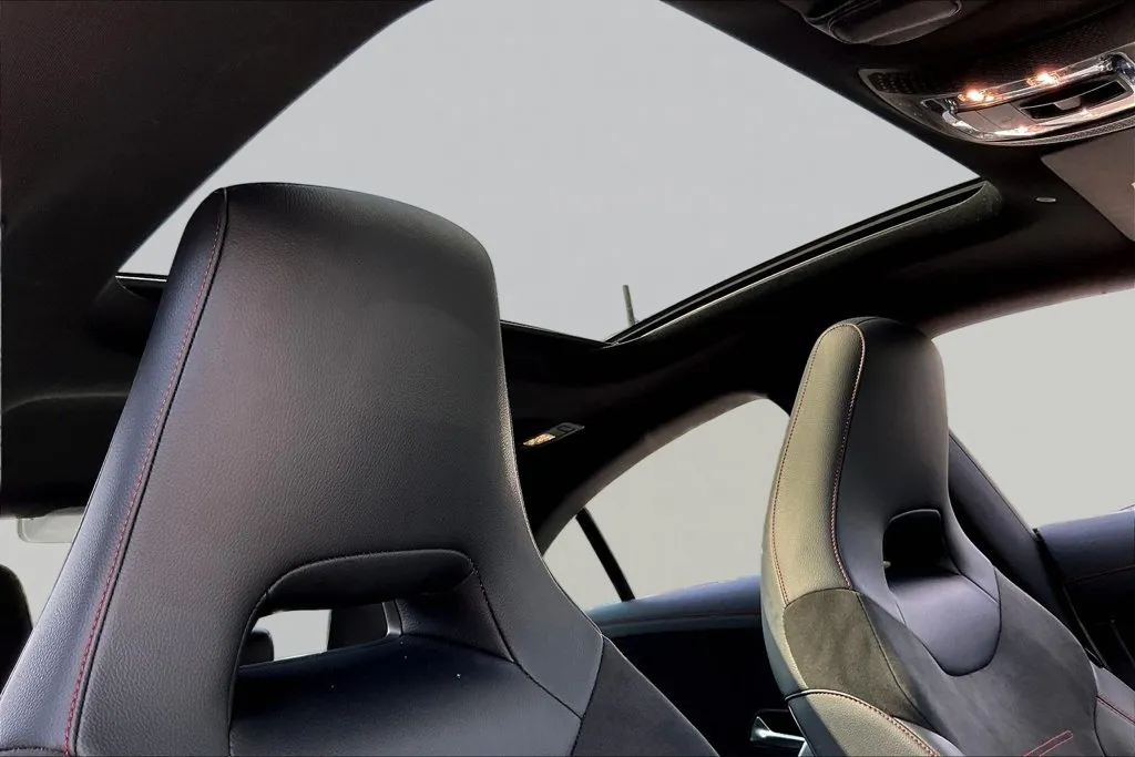 Mercedes-Benz CLA photo 23