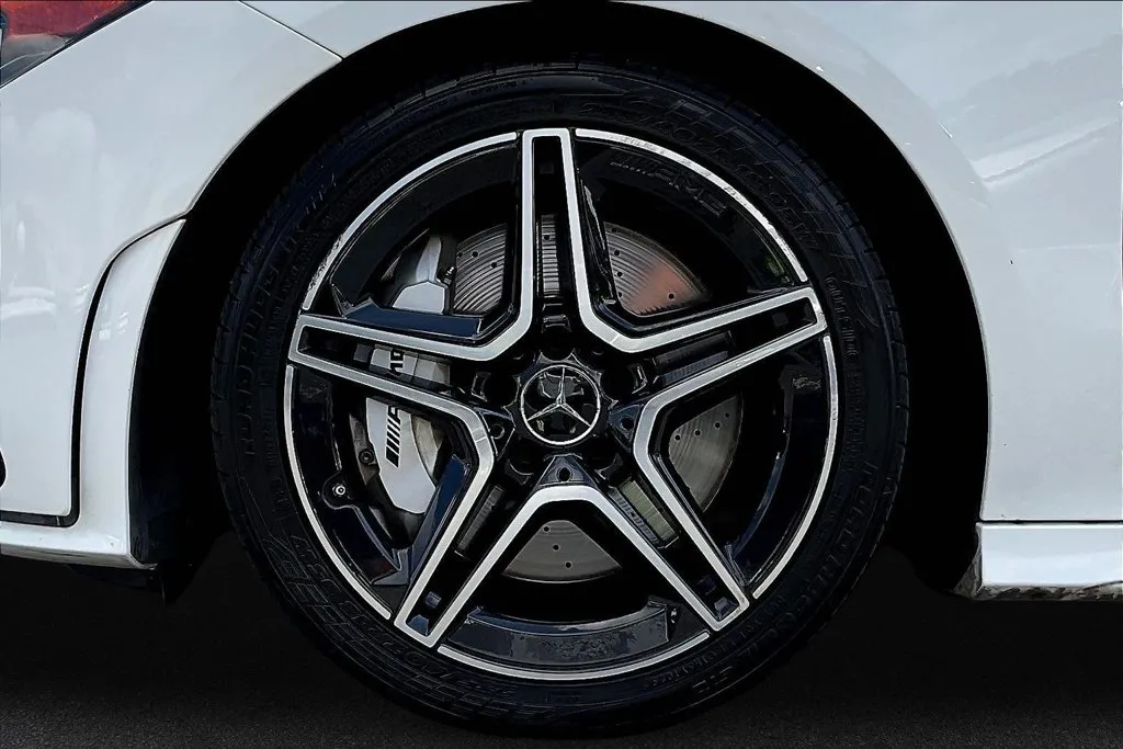 Mercedes-Benz CLA photo 27
