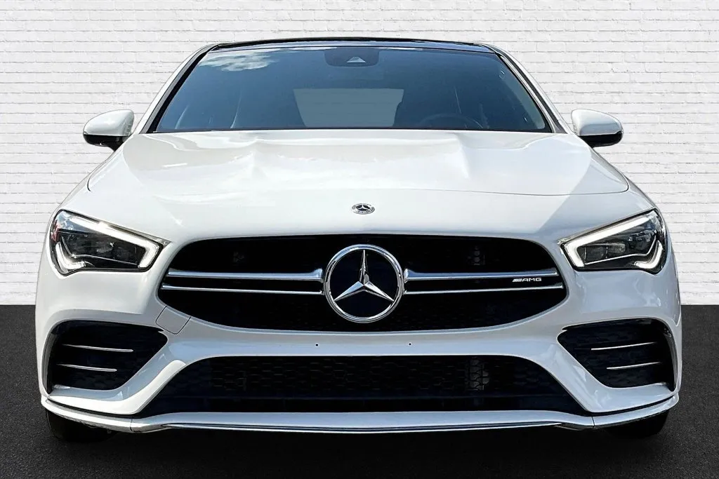Mercedes-Benz CLA photo 2
