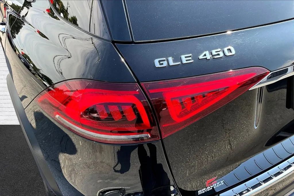 Mercedes-Benz GLE photo 21