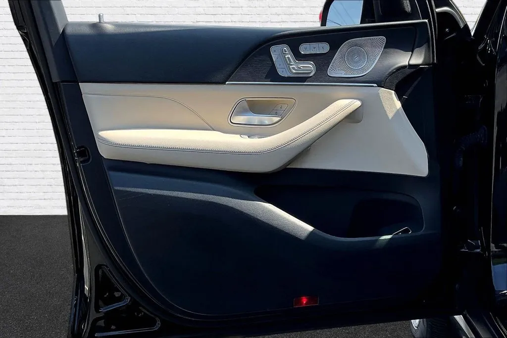 Mercedes-Benz GLE photo 18