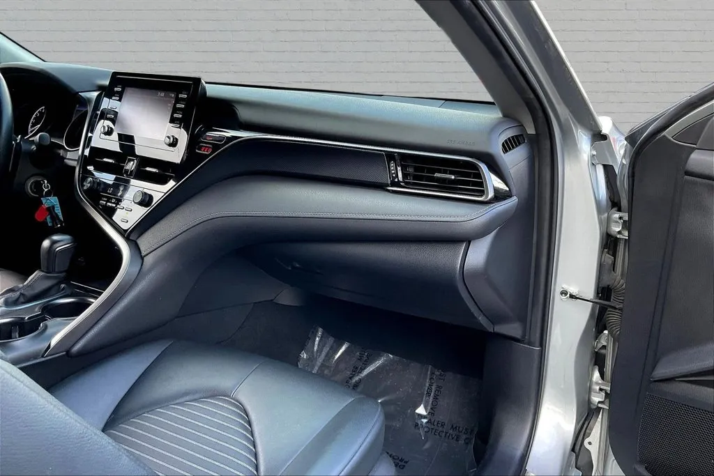 Toyota Camry photo 23