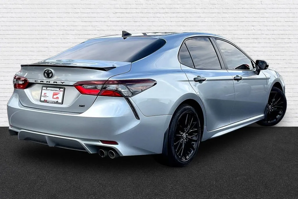 Toyota Camry photo 5