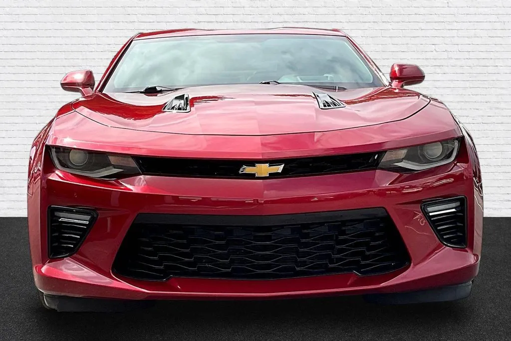 Chevrolet Camaro photo 2