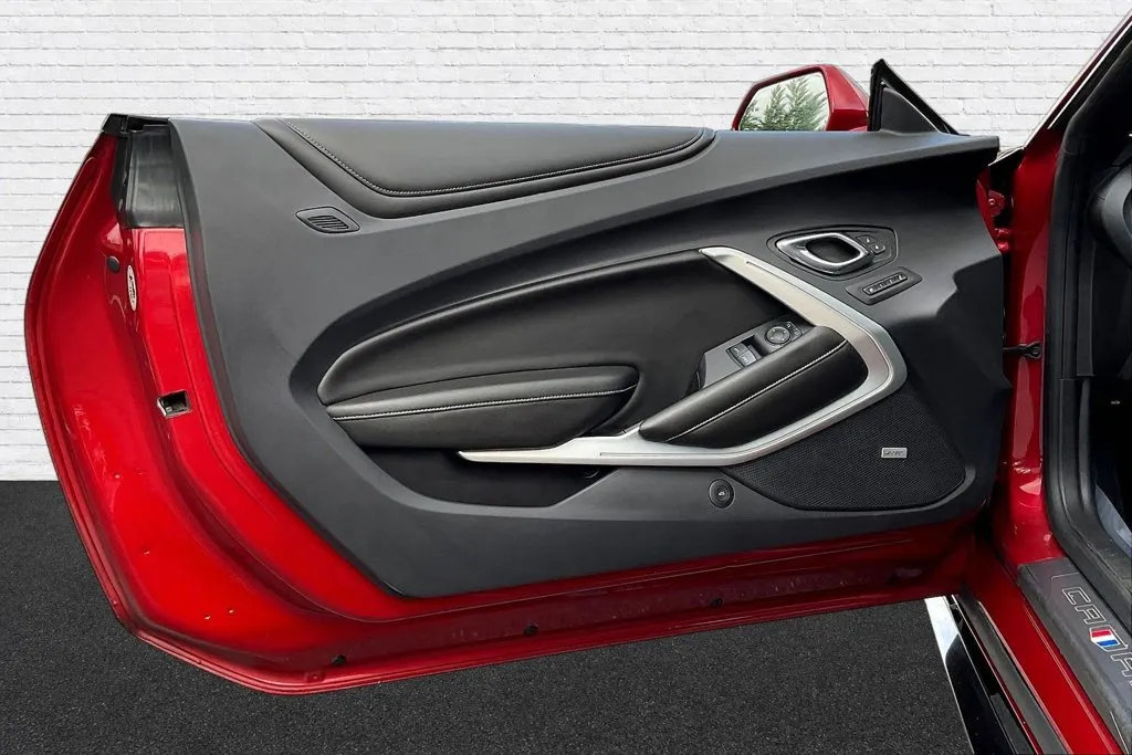 Chevrolet Camaro photo 18