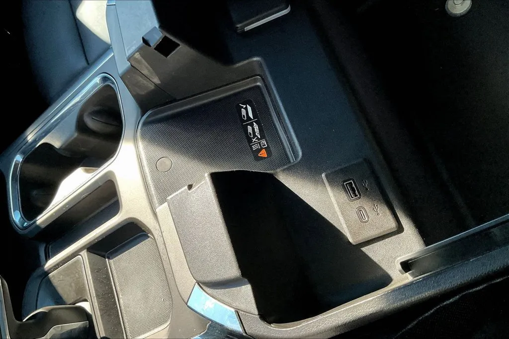 Chevrolet Silverado photo 15