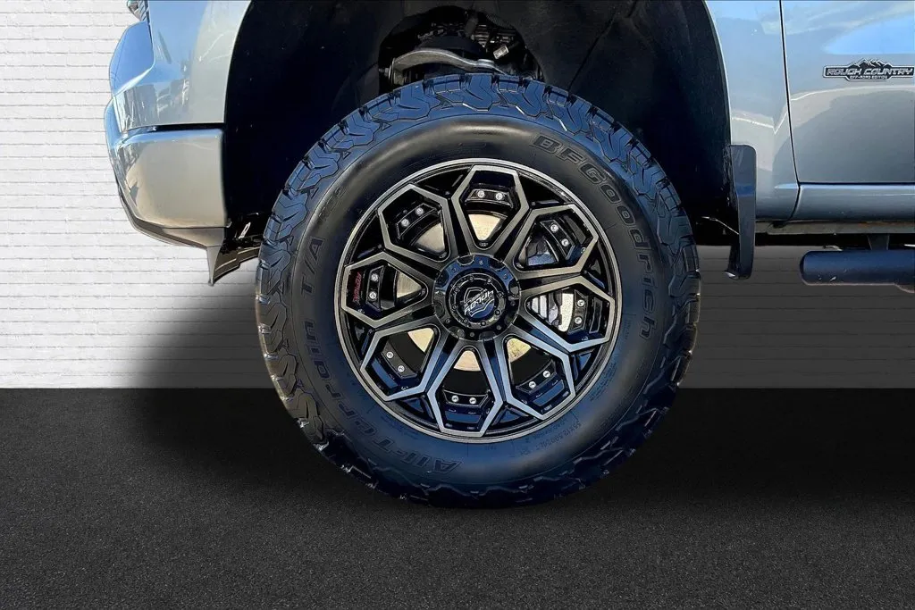 Chevrolet Silverado photo 31