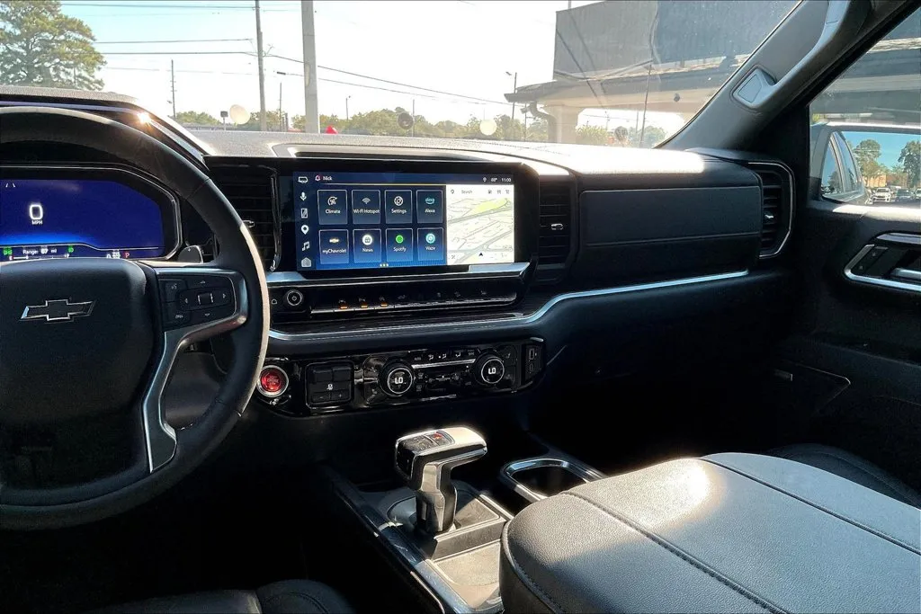 Chevrolet Silverado photo 33