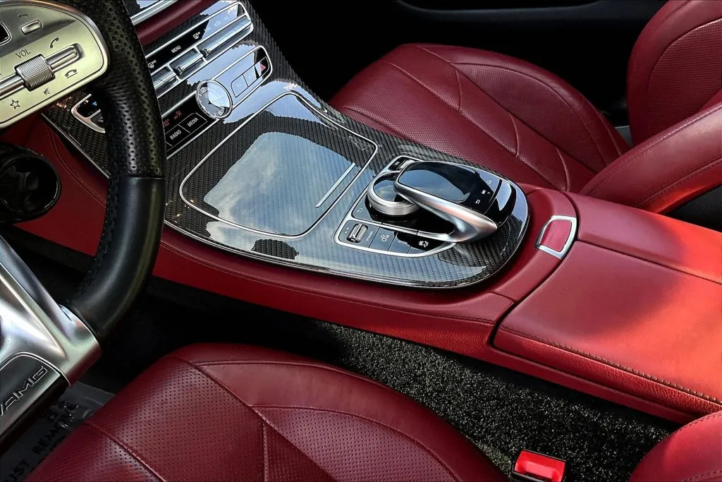 Mercedes-Benz CLS photo 18